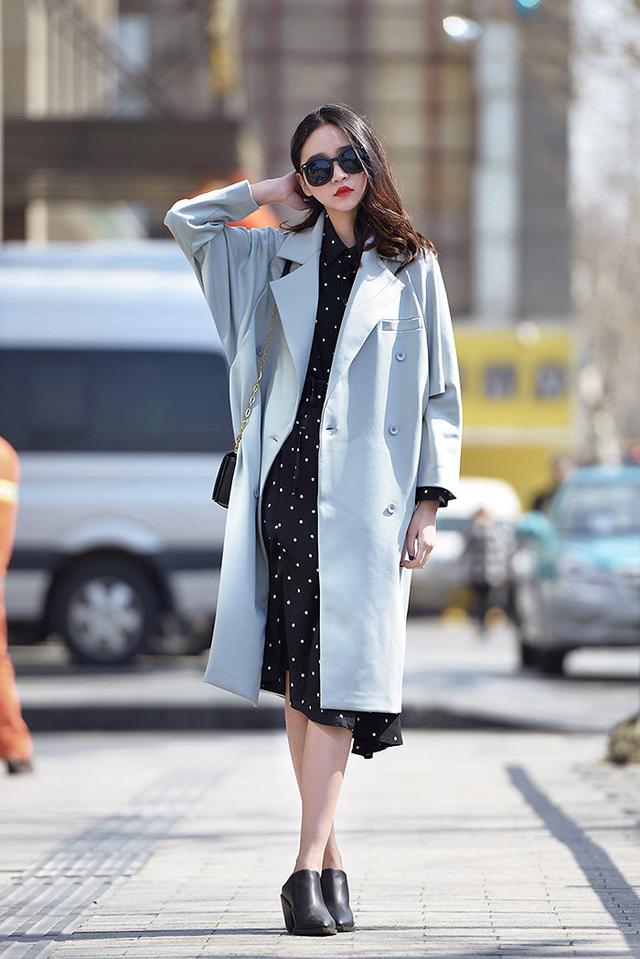 <a href=https://maguai.com/list/50-0-0.html target=_blank class=infotextkey><a href=https://maguai.com/list/50-0-0.html target=_blank class=infotextkey>时尚</a></a>气质<a href=https://maguai.com/list/77-0-0.html target=_blank class=infotextkey><a href=https://maguai.com/list/77-0-0.html target=_blank class=infotextkey>女装</a></a>搭配:怎么搭配服装，会显得有气质？(怎样穿衣服<a href=https://maguai.com/list/50-0-0.html target=_blank class=infotextkey><a href=https://maguai.com/list/50-0-0.html target=_blank class=infotextkey>时尚</a></a>有气质)
