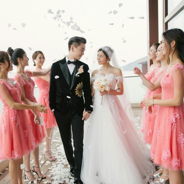 金泰熙照片:想比宋慧乔的婚姻，为何很多人羡慕金泰熙？