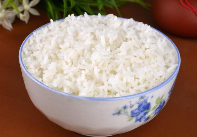 面食和米饭的热量哪个高，吃面食和吃米饭，哪个更容易长肉