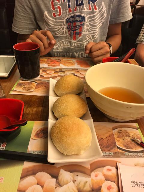 在香港吃饭贵吗？