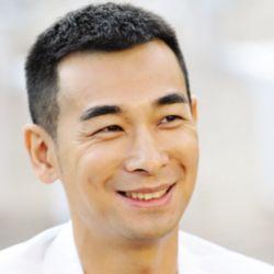 赵文卓妻子:赵文卓的名气和身手都在吴京之上，为什么他没大火