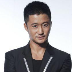 赵文卓妻子:赵文卓的名气和身手都在吴京之上，为什么他没大火