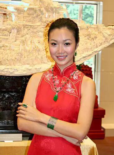 帝王绿手镯,翡翠中所讲的帝王绿是什么种？