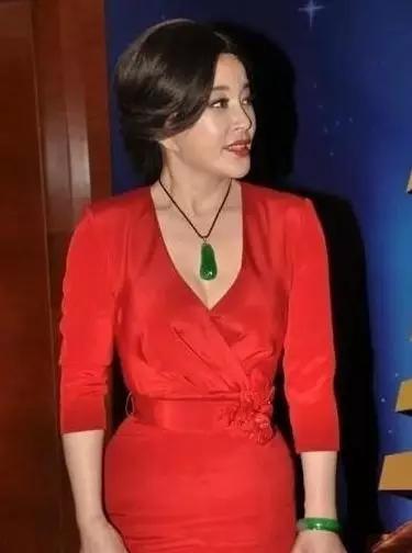 帝王绿手镯,翡翠中所讲的帝王绿是什么种？