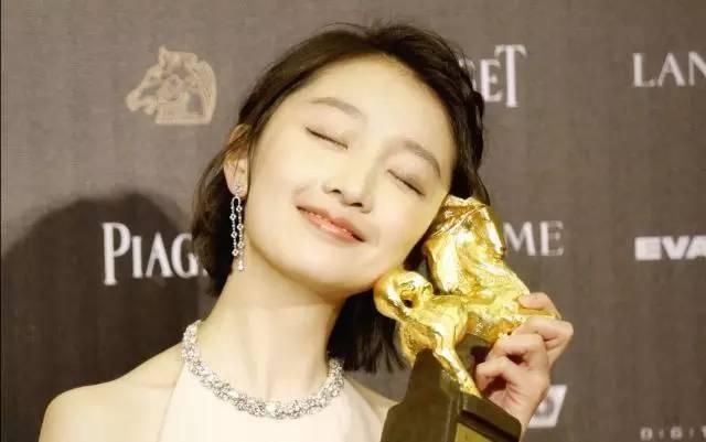 王俊凯备考被围观:作为王俊凯的迷妹，如果你高考和他同一个考场，你会怎么做？