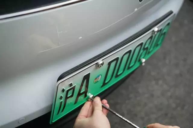 大型新能源车牌，上海新能源车牌怎样才能选到好牌照？