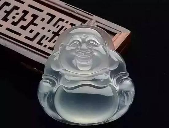 翡翠手镯的销售话术,万元以内，能不能买到好的翡翠手镯？