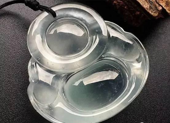 翡翠手镯的销售话术,万元以内，能不能买到好的翡翠手镯？