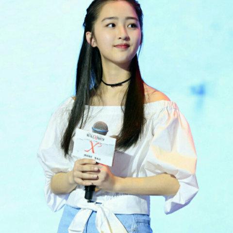 李恩熙:邓恩熙在《我们的少年时代》中饰演什么角色？