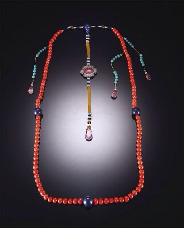 头条问答 - 古代的朝珠都有哪些材质的珠子组成?(5个回答)