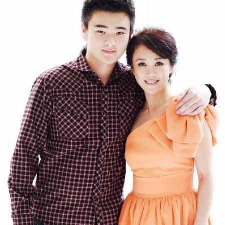 满文军老婆:问题明星艺人，你想到了谁？