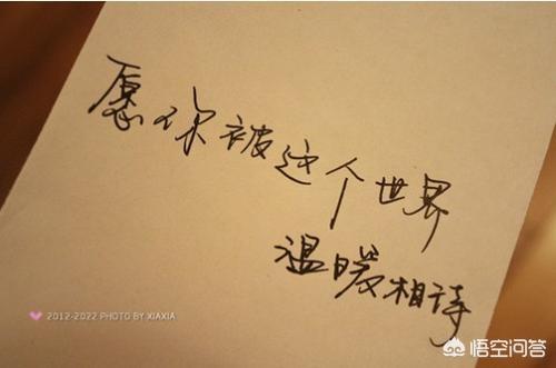 一个人精神不正常表现,一个人精神不正常都有哪些表现？
