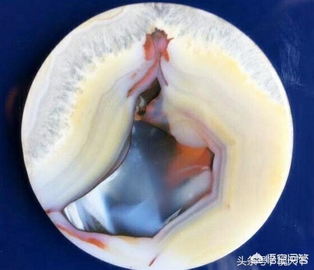世界上有哪些美女奇石？