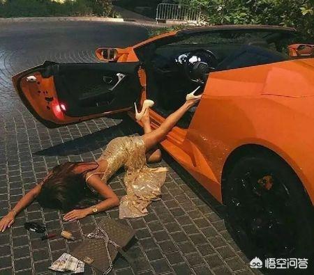 炫富摔:炫富挑战火了：为何最近流行“假摔”？