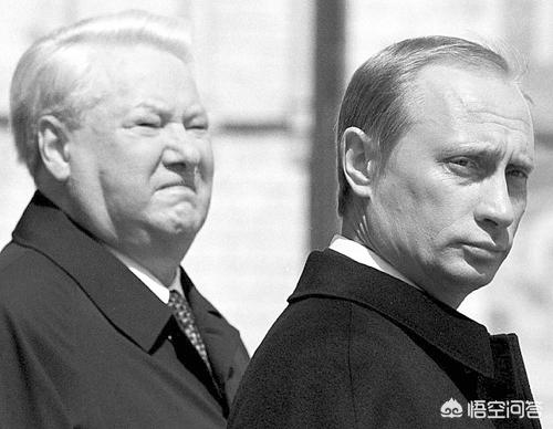 普京出席接班人葬礼神情悲痛，俄罗斯会因为普京的离职逐渐衰落吗