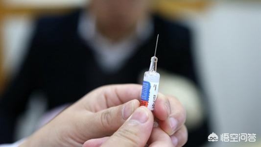 被猫抓了一下轻微破皮要打针吗:被自家猫抓了手，有轻微出血，这种情况下要不要打疫苗？