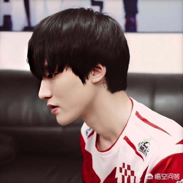 头条问答 - lol选手大舅子深夜1点发了一个"哭泣"的表情,发生了什么事