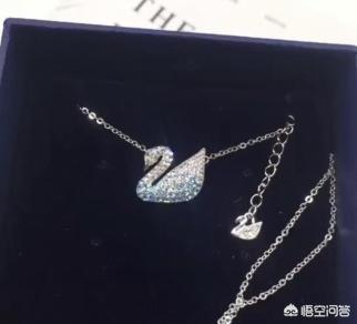 施华洛世奇道歉:想买条项链送女朋友，什么品牌好？
