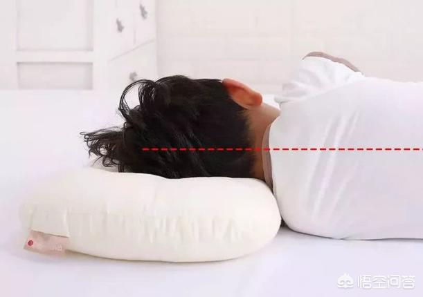 枕头下三不放,手机放在枕头下充电，对身体有没有伤害？