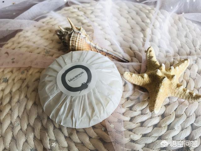 面部螨虫图片:黑头痘痘冒出芽，是上万螨虫在脸上筑巢吗？