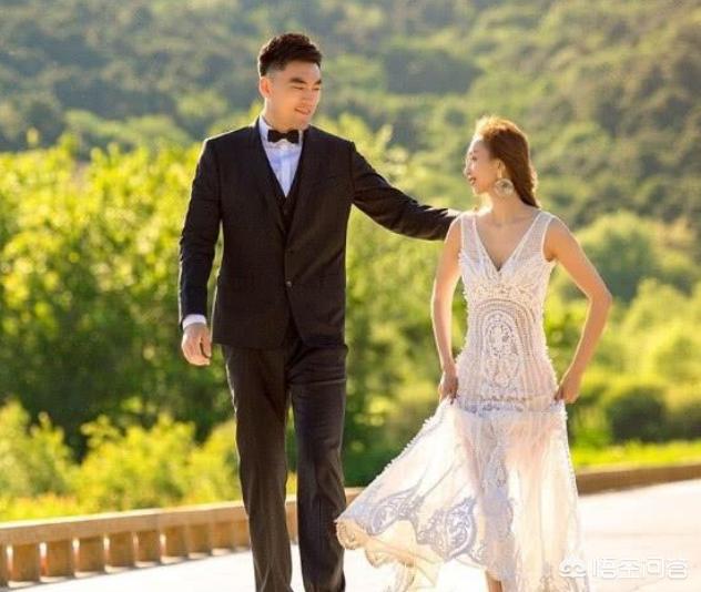 打球只是爱好，“二哥”李晓旭家里究竟多有钱？插图12