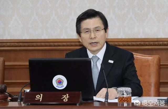 爱与狗同行剧照:爱狗人士是一种病吗？如此偏执，对狗有爱心为何对人却不愿相助？ 爱与狗同行电影剧情片