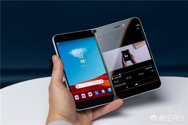 Surface Duo的使用体验怎么样？两块屏幕方便吗？
