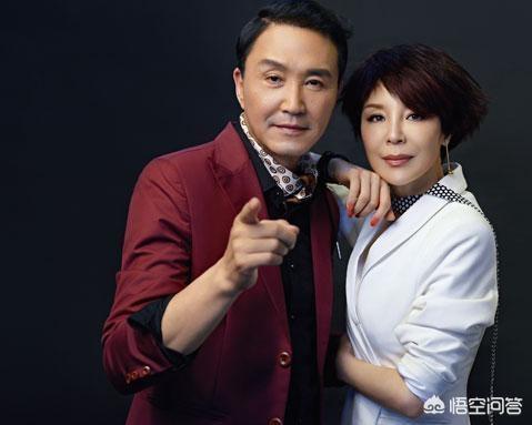 岳秀清:岳秀清与儿子亲吻引争议，二十出头还如此亲密，达康书记酸了吗？