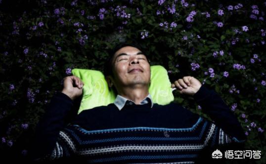 张小龙在腾讯公司什么地位？微信这么火,张小龙作为微信之父为什么不选择单干？