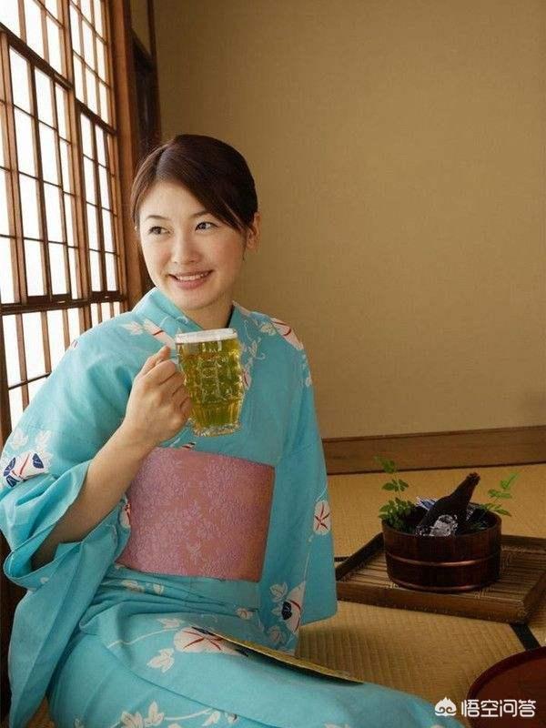 在日本如果老公去世了,妻子靠什么生活?