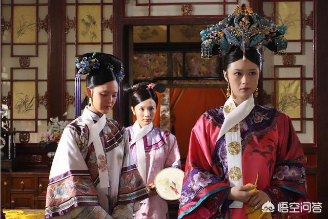 一张吓死人的清朝女子，清朝女性的旗头是自己的头发吗你怎么看