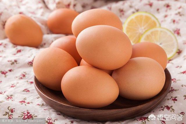 白皮鸡蛋和红皮鸡蛋的区别，鸡蛋究竟是红皮好还是白皮好？