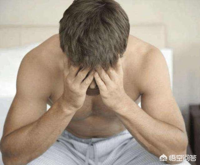 月经期间该注意什么:女生月经来了应该注意什么 当出现大姨妈时，我们应当怎么做才好呢？
