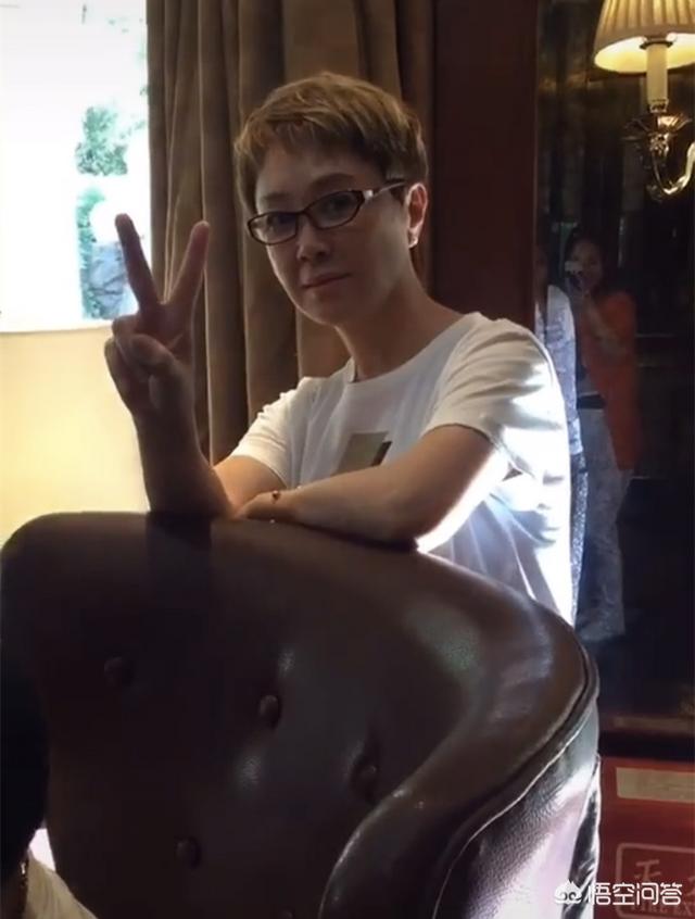 傅艺伟老公杨晓丹:曾经的最美妲己傅艺伟，因吸毒堕落自毁，今55岁现状如何