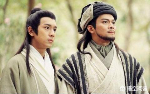 萧峰开始对段誉不是很了解就和他结拜，慕容复在前期萧峰是对他很认可的却没结拜！为何？插图3