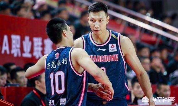 赵睿为何遭到2000吉林球迷狂嘘？是因为球服门事件还是闪垫丛明晨事件,你怎么看？