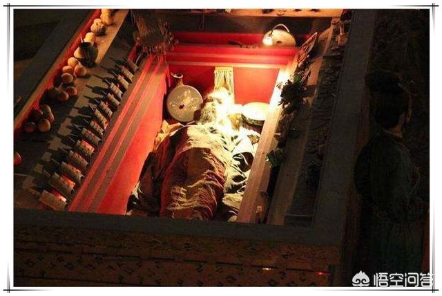 赵匡胤永昌陵灵异事件:盗墓贼盗赵匡胤墓，遭宋太祖“喷尸毒”，百年尸体为何会喷毒？
