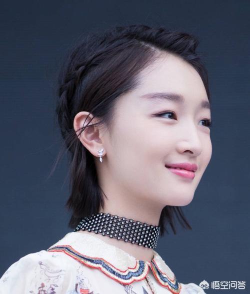 周冬雨合影:周冬雨的大红从什么时候开始？为什么越来越让人喜欢了？
