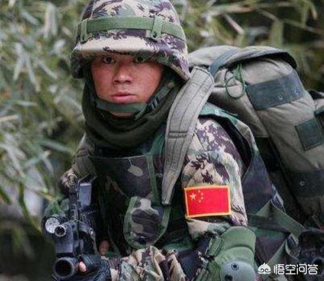 士兵突击许三多:为什么说《士兵突击》中的许三多在现实中是不可能在部队呆下去？