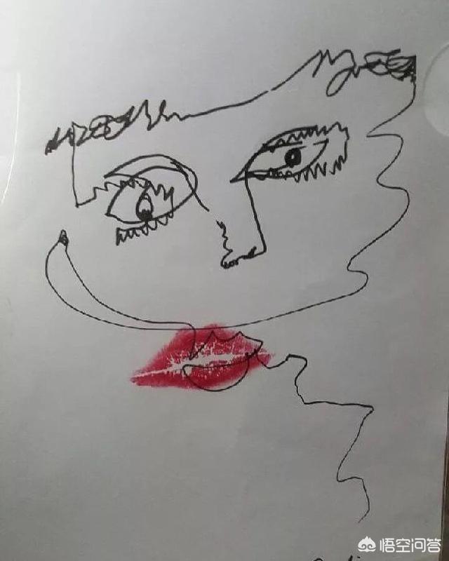 雪莉晒雀斑妆自拍:如何解读雪莉的ins账号的画