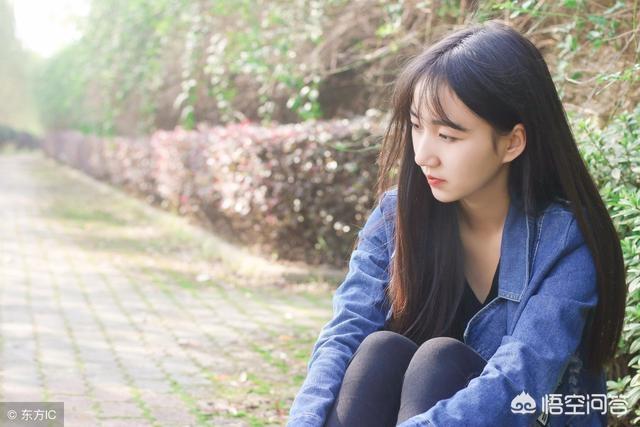 微信爱情签名:有哪些浪漫唯美的情侣个性签名？(个性签名爱情浪漫的)