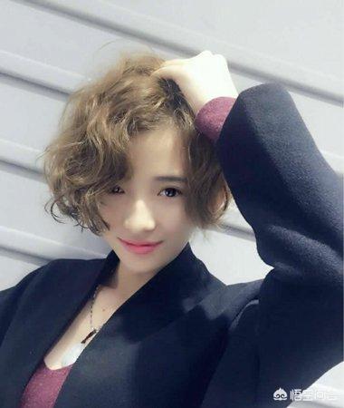 短发型女图片<a href=https://maguai.com/list/50-0-0.html target=_blank class=infotextkey><a href=https://maguai.com/list/50-0-0.html target=_blank class=infotextkey>时尚</a></a>气质:短发除了BOBO头，蘑菇头外还有哪些好看的发型？
