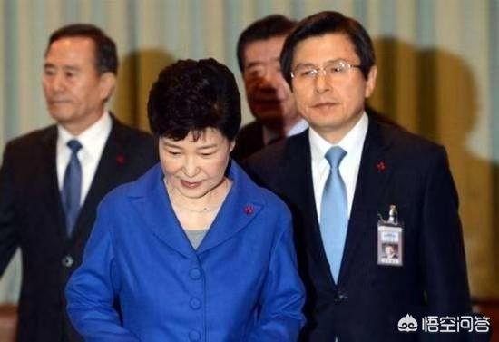 文在寅面对国家自由党首黄教安的冲击,是如何度过危机的呢？