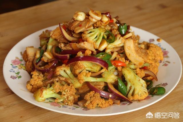 粉蒸鸡胸肉怎么做不老:粉蒸鸡胸肉怎么做不腥 曾经有哪一道菜是你百吃不腻的一道菜？这道菜是怎么做的呢？
