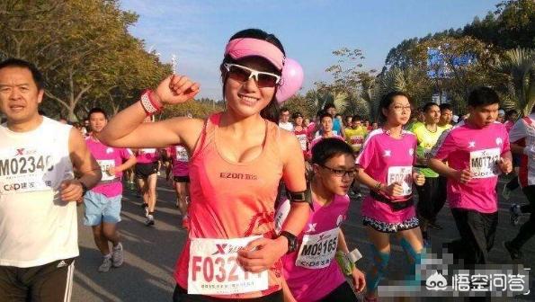 为什么草根长跑运动员“毛豆”李雪会被称为“最美马拉松女孩”？