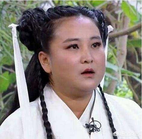 马思纯胖成贾玲:贾玲真的是越来越胖了，这样对身体不好啊，她为什么不减肥呢？
