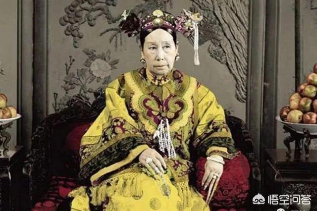 到底是李鸿章挪用了北洋水师的经费还是慈禧太后？