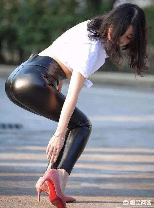 肉色长筒丝袜,为什么有些女生喜欢穿长筒袜？