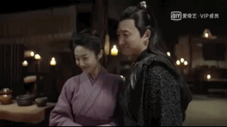 李沁挽张若昀:关晓彤在王牌里对花花是否比较冷淡