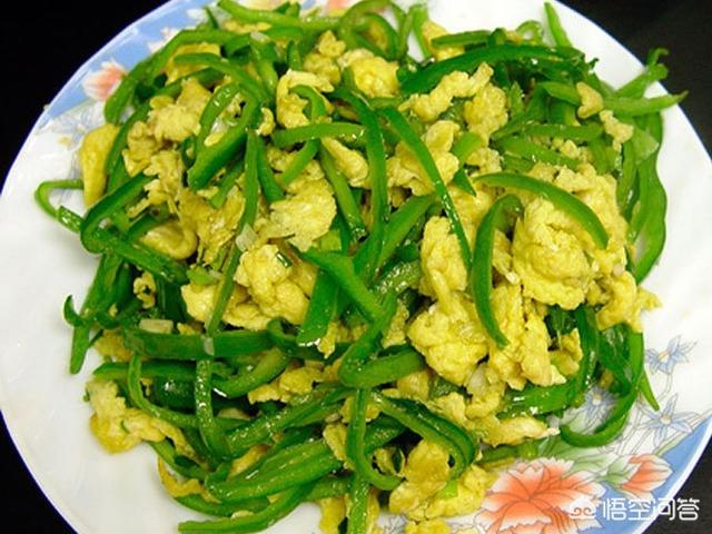辣椒炒鸡蛋的家常做法，青椒炒蛋炒辣椒要放油吗？